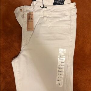 American Eagle Outfitters White Distressed Skinny Jeans size 14 R new with tags